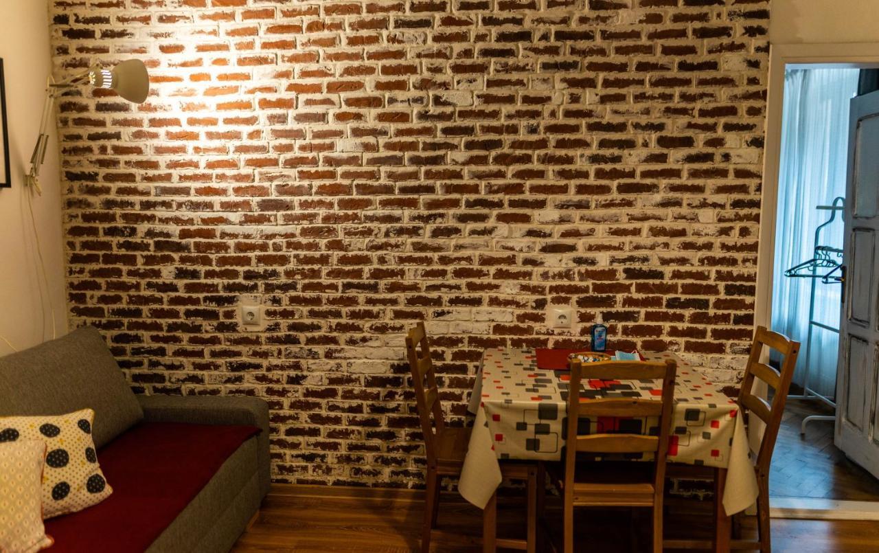 Fifty Shades Of Travel Apartment Brasov Exterior photo
