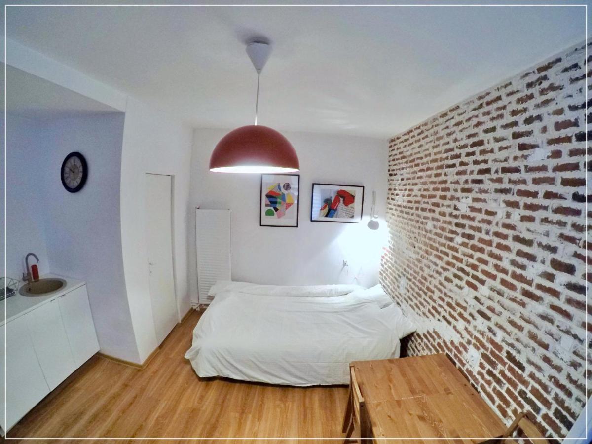 Fifty Shades Of Travel Apartment Brasov Exterior photo
