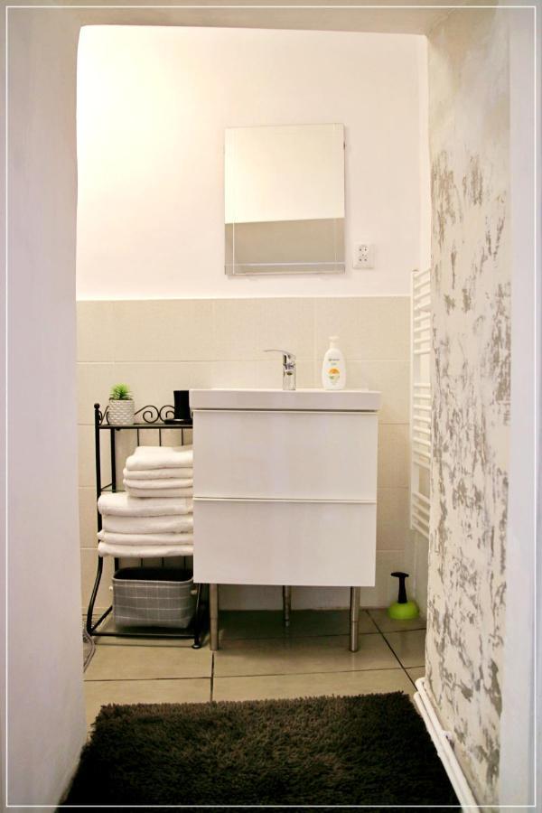 Fifty Shades Of Travel Apartment Brasov Exterior photo