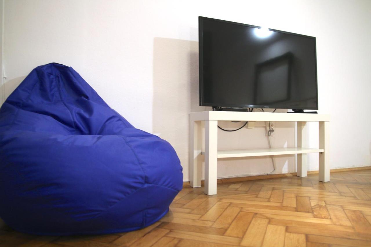 Fifty Shades Of Travel Apartment Brasov Exterior photo