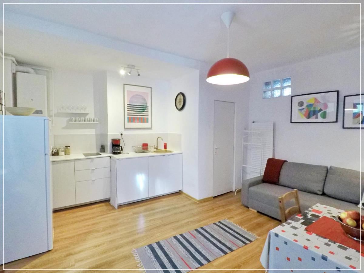 Fifty Shades Of Travel Apartment Brasov Exterior photo